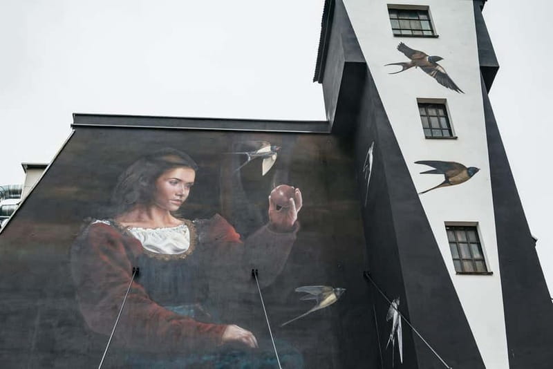 Dresden: Neustadt District Street Art Guided Walking Tour - Neustadt as Dresden’s nightlife center