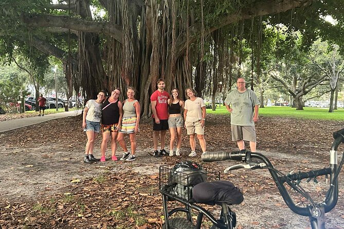 E-Bike Guided Tour Downtown St Pete: Sights & Murals - A glowing Dali Museum and downtown public art