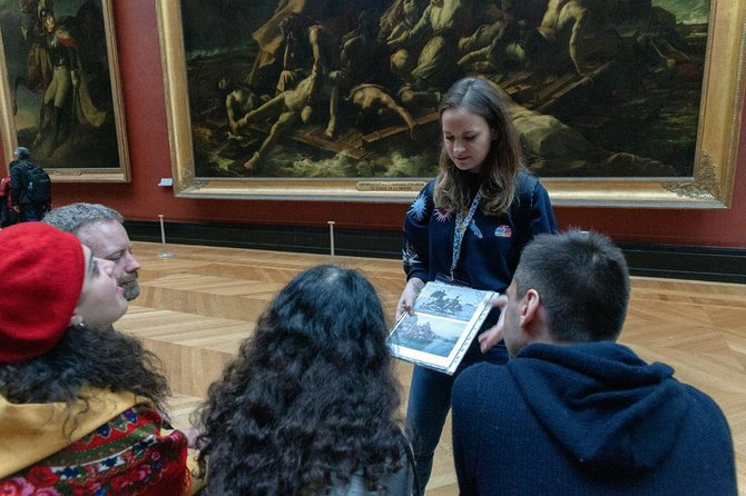 From Louvre to Street Art - original museum guided tour (skip the line!) - Private Touring for Families and Friends