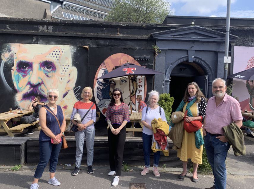 Glasgow: Private Street Art Walking Tour - The Clutha and the Billy Connolly murals