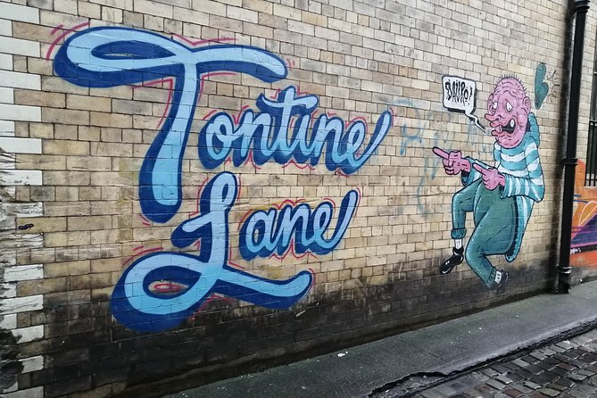 Glasgow Street Art Daily Walking Tour: 2pm - Smug’s wildlife mural and the final stop