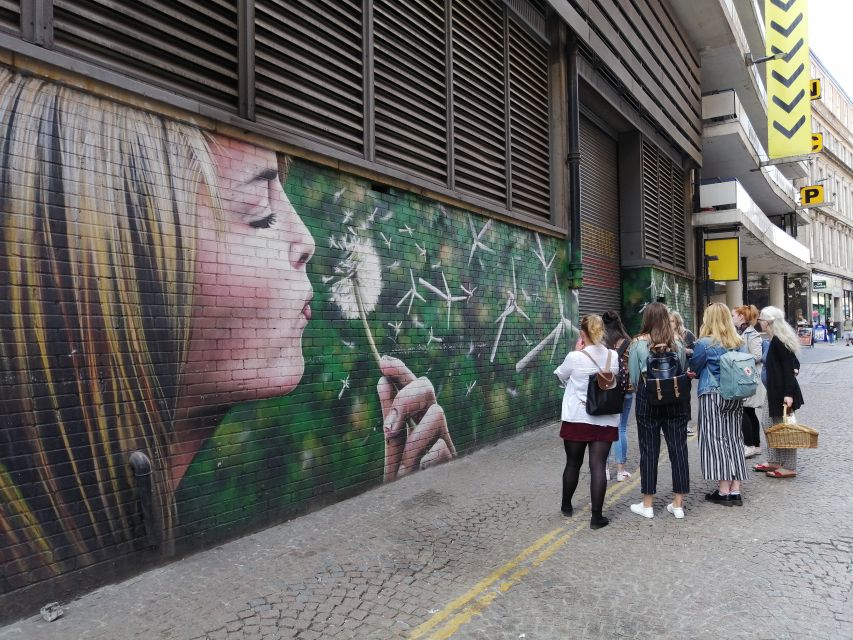 Glasgow: Street Art Guided Walking Tour - The Lighthouse and Wind Power