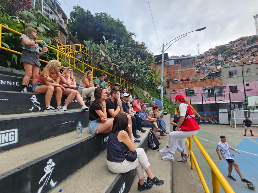 Graffiti Tour comuna 13 and cable car (made by local guides) - What $33 includes, and where the value lies