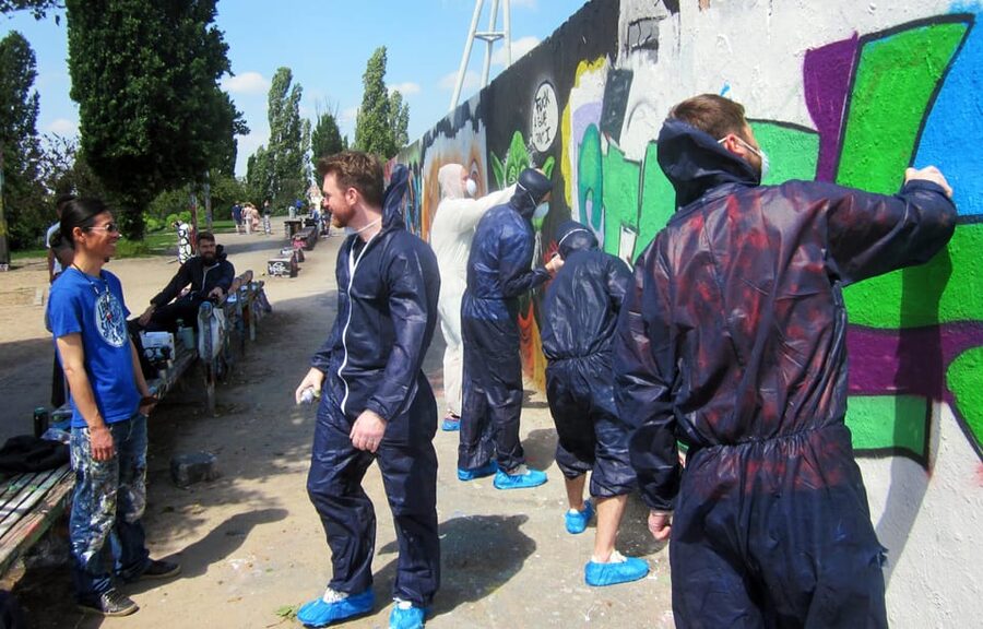 Graffitiworkshop Berlin - Turning letters into a first sketch