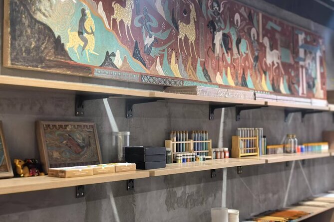 Hands On Chinese Cave Murals with Local Expert - Working with mineral pigments and a clay board