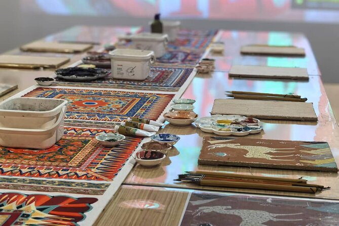 Hands On Chinese Cave Murals with Local Expert - How personal is the instruction?