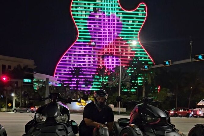 Hookah Bus Tour/Hard Rock Casino/Las Olas Ft. Lauderdale/Wynwood - Wynwood closes the route with art and nightlife energy