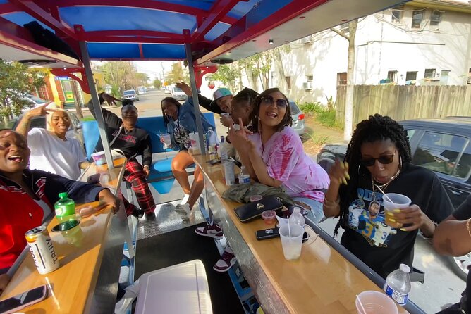 Irish Channel Bike Bar Tour: Murals, History and Bar Crawl - A friendly fit for mixed groups