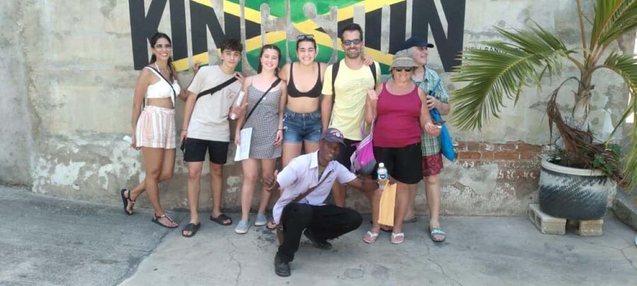 Kingston: Walking Tour with Mural Exploration - How the timing works in practice