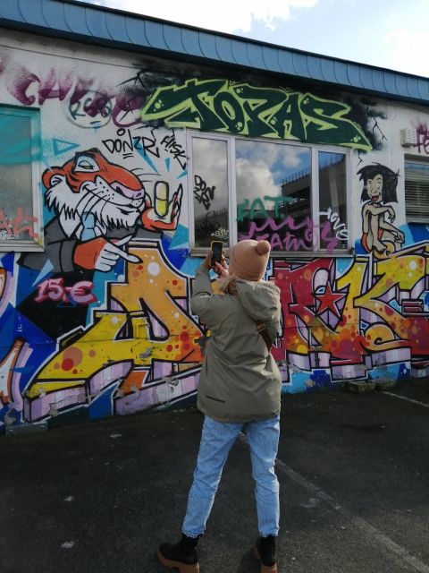 Köln Ehrenfeld: Street Art und Graffiti Tour Walls of Wonder - Guides, language, and group size