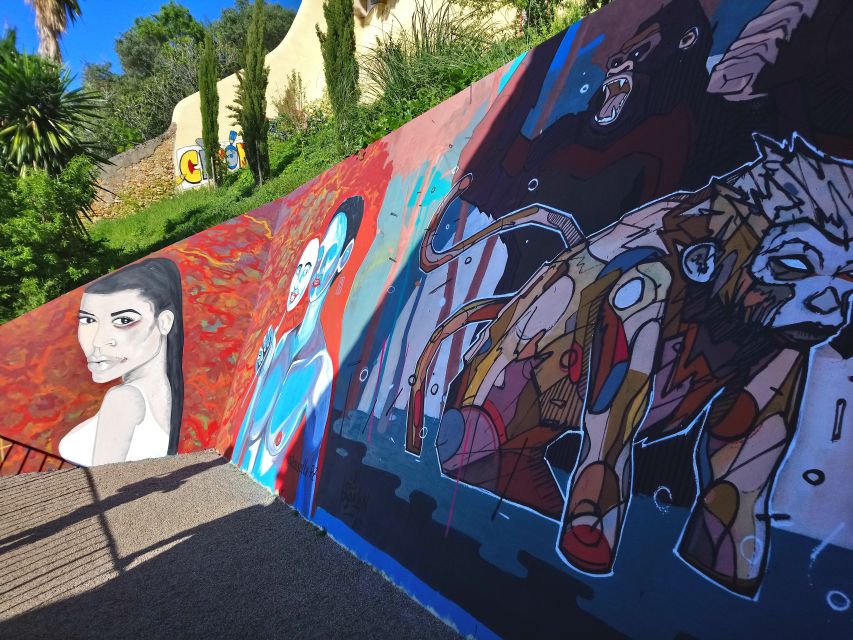 Lisbon: Kickstart Street Art Walking Tour - Practical timing and meeting details