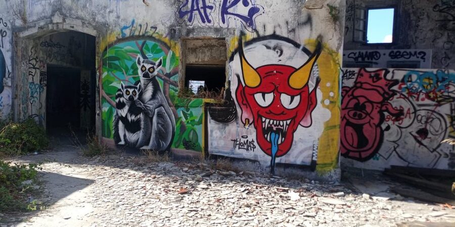 Lisbon: Private Tuk-Tuk Street Art Tour for 2,5 hours - Xabregas: a less expected final stop