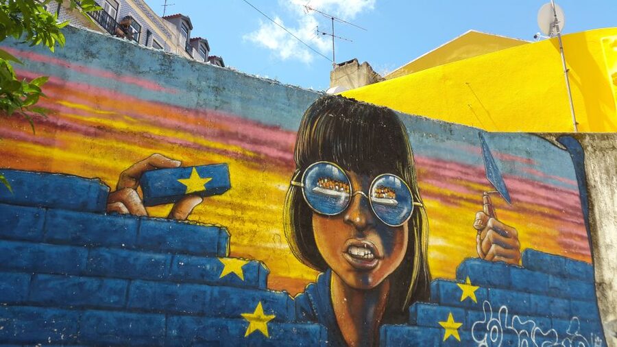 Lisbon: Street Art and Historical Walking Tour - Key points at a glance