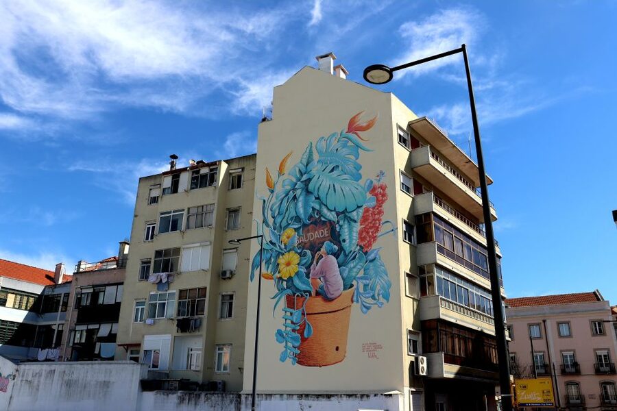 Lisbon: Street Art and Historical Walking Tour - Alfama and the walk toward Portas do Sol