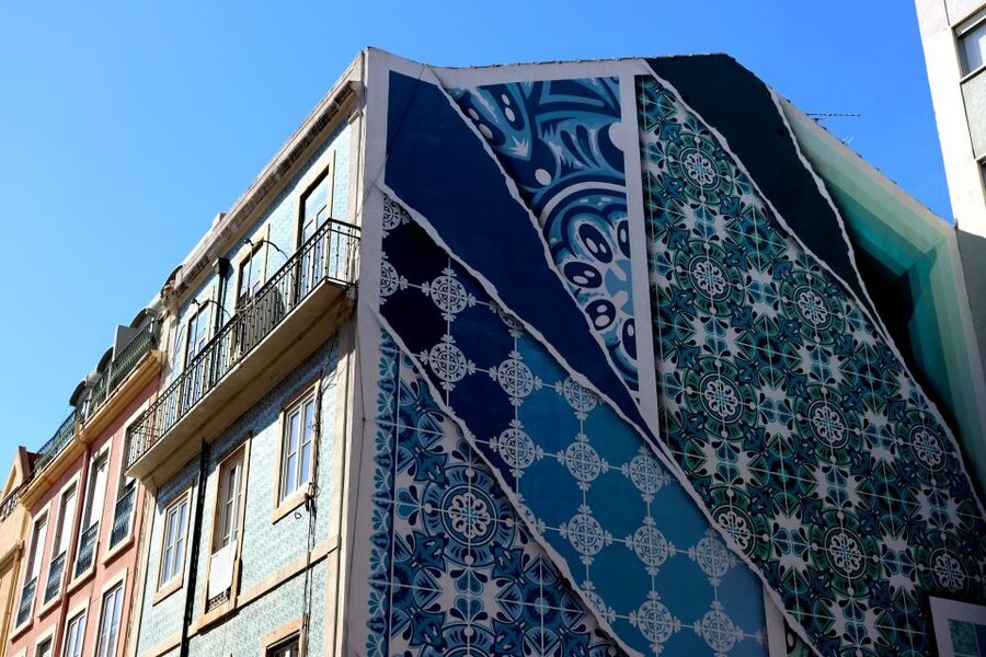 Lisbon: Street Art and Historical Walking Tour - Is $35 a fair price?