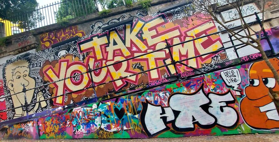 Lisbon Street Art Lovers Walk - Why Lisbon street art works best on foot