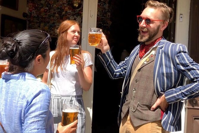 London Bike Tour: Landmarks, Secret Gems, Pub Stop & Street Art - The Thames, Big Ben, and the London Eye