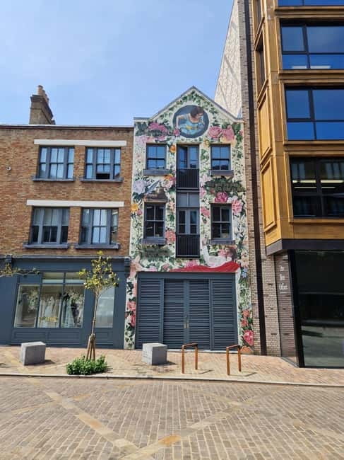 London: East End Instagrammable Street Art & Graffiti Tour - Seven Stars Yard and your own street art
