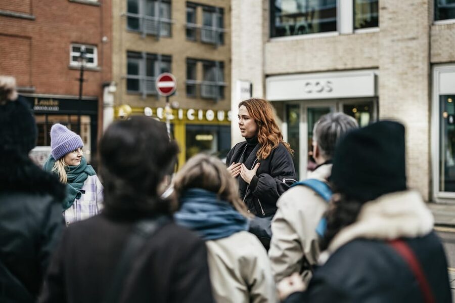 London: East End Street Art Tour and Spray Painting Workshop - The move from Shoreditch to Whitechapel