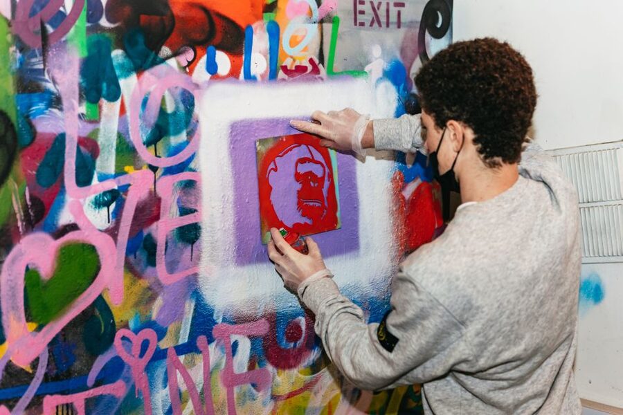 London: Half-Day Street Art Tour and Workshop - Spray paint without the pressure