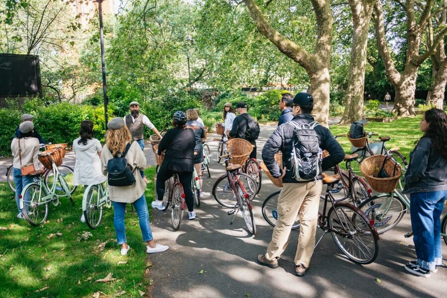 London: Landmarks & Secrets Bike Tour with Pub & Street Art - Key points before you book