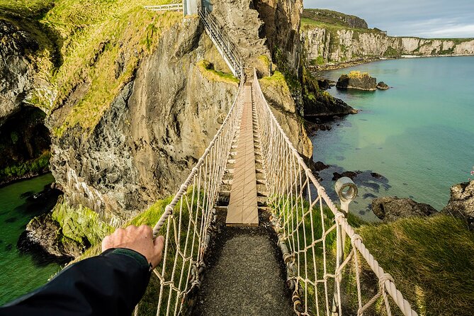 Luxury Giants Causeway Tour in Mercedes + FREE Belfast Mural Tour - Belfast’s Falls Road, Shankill Road, and Peace Walls