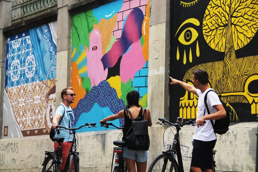 Madrid: Street Art Bike Tour - Alonso Martínez and the work of Boa Mistura