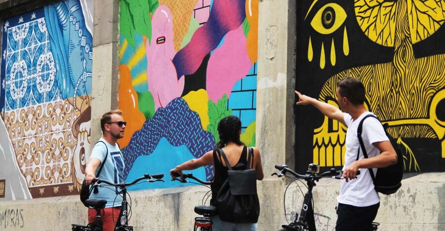 Madrid: Street Art Bike Tour - Starting on Calle Montera with Muelle
