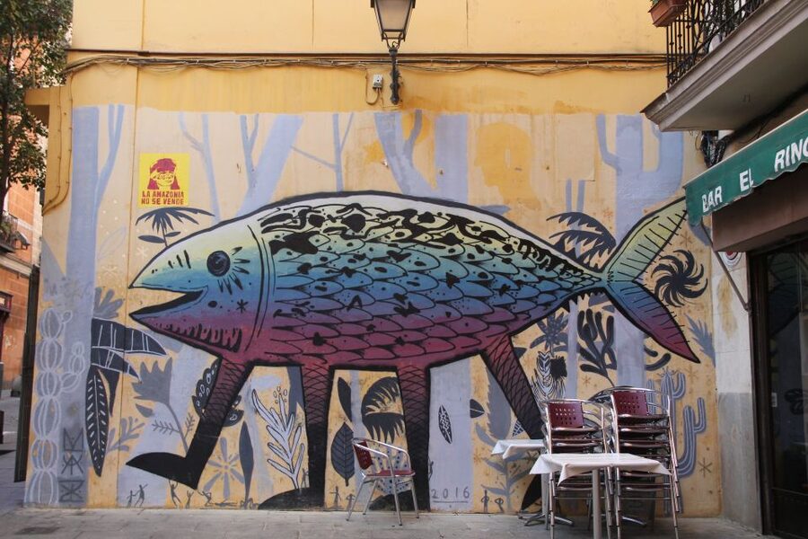 Madrid: Street Art Tour with Local Graffiti Hunter - What the guides add to the experience