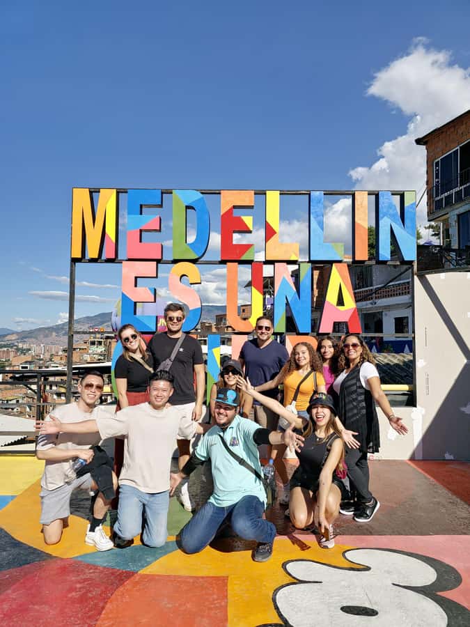 Medellín: Comuna 13 and Graffiti Guided Tour with a Local - Key points to know before you book