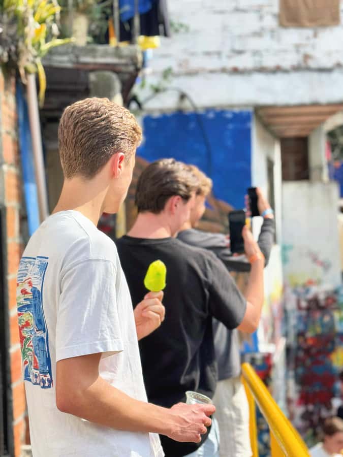 Medellín Comuna 13 local guides snacks and your own graffiti - Why Comuna 13 needs a guide