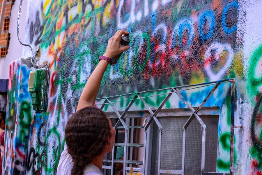 Medellín Comuna 13 local guides snacks and your own graffiti - Local galleries and a closer look at the art