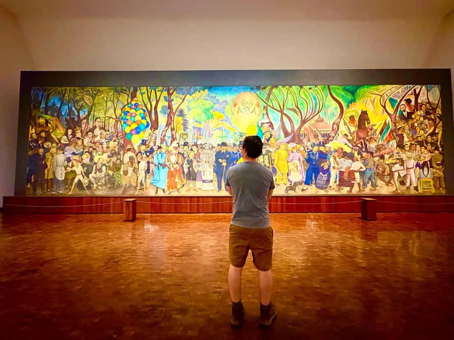 Mexico City: Diego Rivera's Murals Guided Walking Tour - Walking to the Palace of Fine Arts