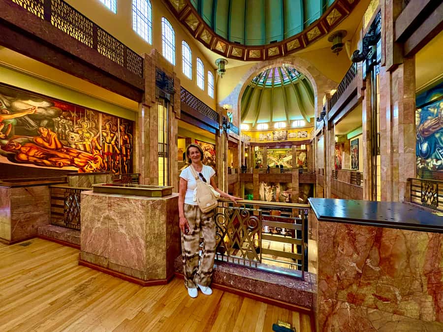 Mexico City: Diego Rivera's Murals Guided Walking Tour - Who should book this Rivera tour