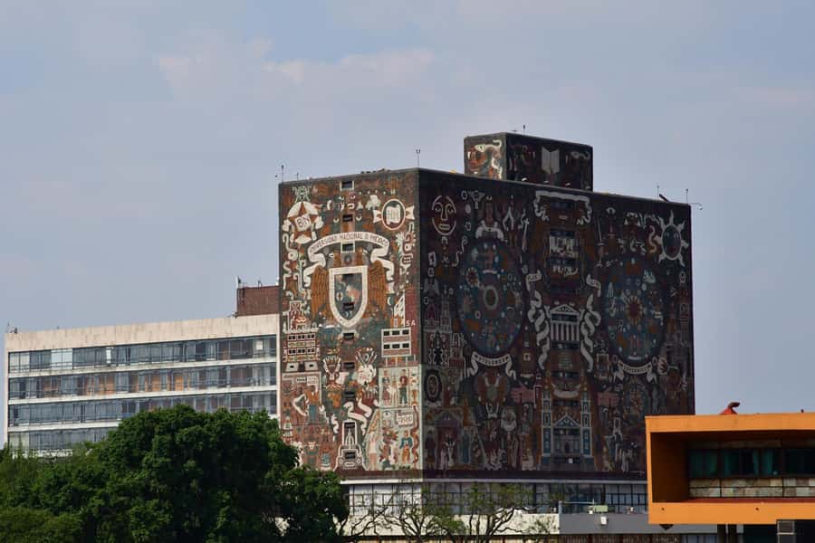 Mexico City: Xochimilco Coyoacan, Frida Kahlo & UNAM Murals - Starting early near Palacio de Bellas Artes