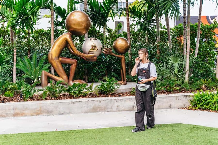 Miami: Wynwood Walls, Galleries, and Murals Guided Tour - Artist solo shows and augmented reality