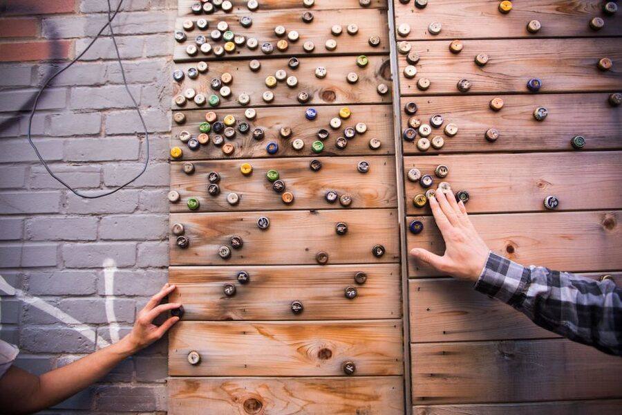 Montreal: Street Art & Mural 2-Hour Guided Walking Tour - What the guide adds to the walk