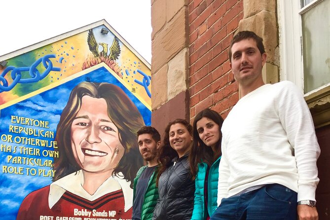 N0 1 Belfast black cab Irish and British mural 2hr private tour - Crumlin Road Courthouse and the prison tunnel