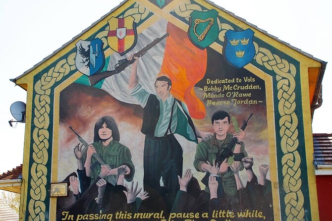 N0 1 Belfast black cab Irish and British mural 2hr private tour - The Peacewalls, Belfast’s lasting barrier
