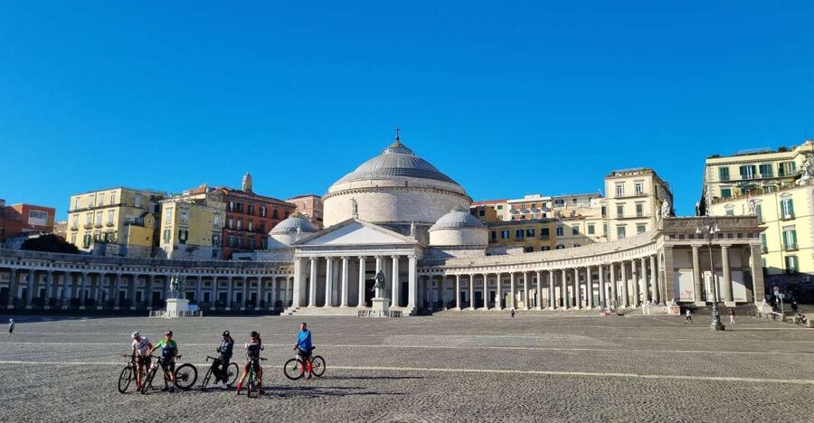 Naples Essentials: Monuments, Local Life & Street Art - Why this two-hour route works for a first look at Naples