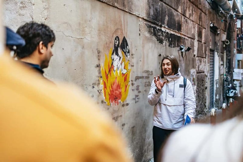 Naples: Spanish Quarters Folk Street Art w/ Sweets Tasting - Why the Spanish Quarter works so well for a street art tour