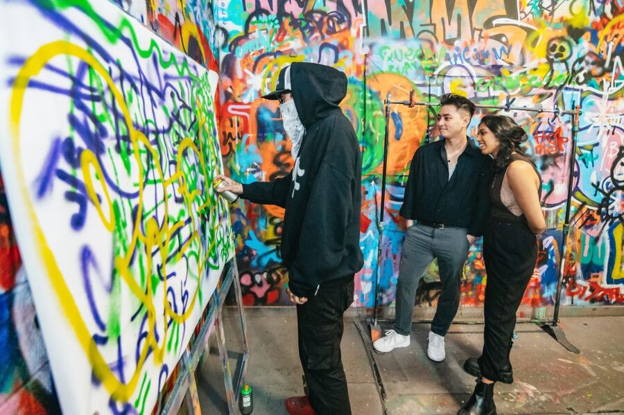 NYC: Brooklyn Graffiti Workshop with Local Artist - Taking home a canvas instead of only a photograph