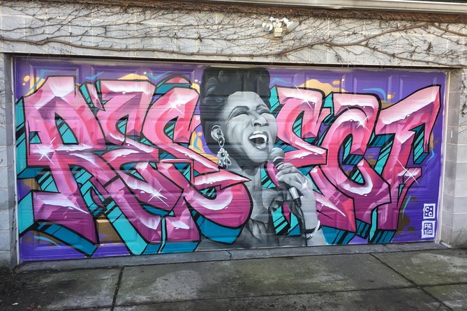 Offbeat Street Art Tour of Chicago: Urban Graffiti, Art, and Murals - Finishing at Logan 11 Bar & Kitchen