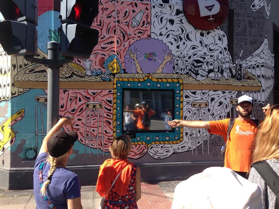 Palermo: Graffiti and Street Art Guided Tour in English - The guide makes or breaks the walk