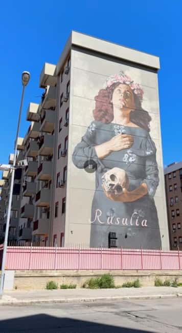 Palermo: Street Art and Urban Life Walk - Elena’s guiding style