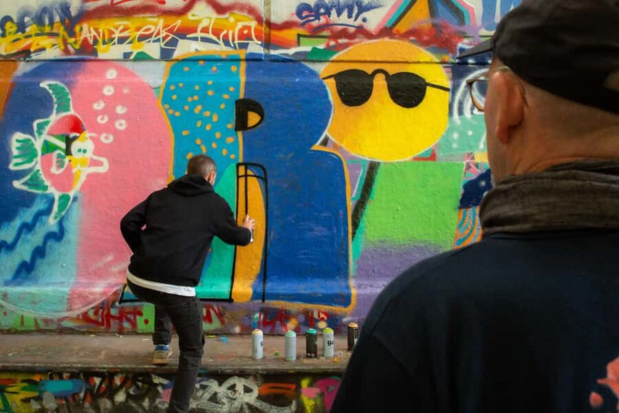 Paris: Graffiti and Street Art Workshop - From lettering practice to your own section