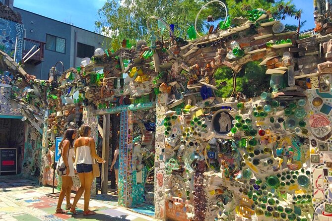 Philadelphia Murals and Street Art Tour with Magic Gardens - Da Vinci Art Alliance and the local arts network