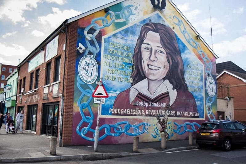 Political Wall Murals and Peacewall - Falls Road and Shankill Road murals