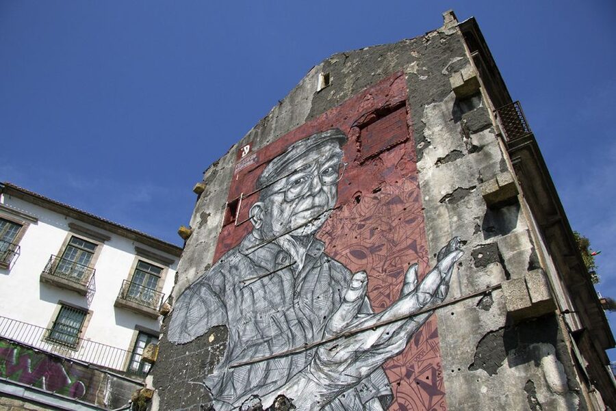 Porto: Half-Day Street Art Tour - What the guide adds to the experience