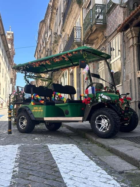 Porto Tour: Street Art & Architecture Experience 3h - Miguel Bombarda turns the street into an art space